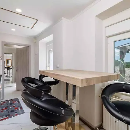 In 50595 Apartment