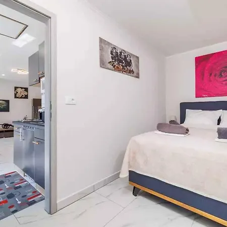 In 50595 Apartamento *